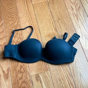 Victoria’s Secret strapless bra with convertible straps black 34C